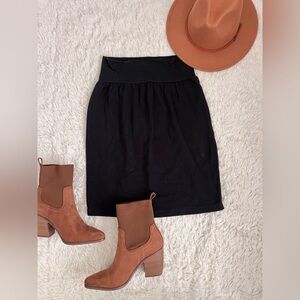 Belly Basics cotton blend maternity skirt Size M